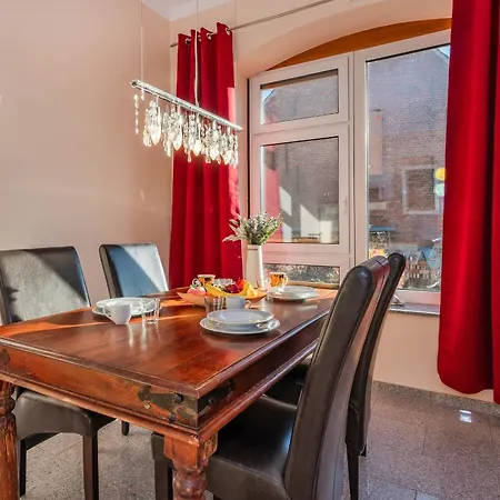 Apartment Der Schlosshof - 01 *