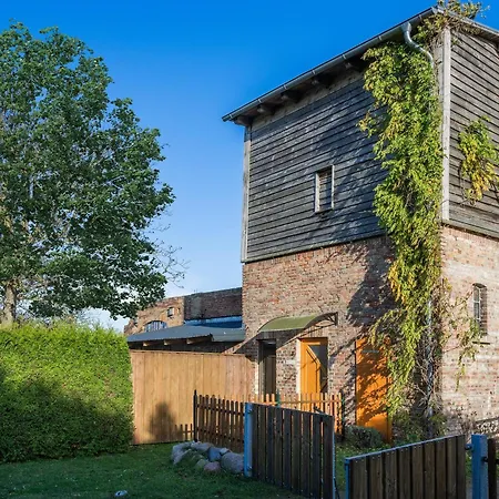 Der Schlosshof - 01 Apartment Pudagla